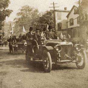 For many years after the Civil War there was a celebration in the village, to which veterans and their families, children and grandchildren flocked to our village to commemorate the 156th New York State Volunteer Regiment’s service. The day’s events would always include a substantial meal, speeches, parades and a visit to the Memorial House on Huguenot Street to view the old blood-stained regimental flag. In the above photo, veterans are being driven to the New Paltz Rural Cemetery to pay their respects to their fallen comrades.