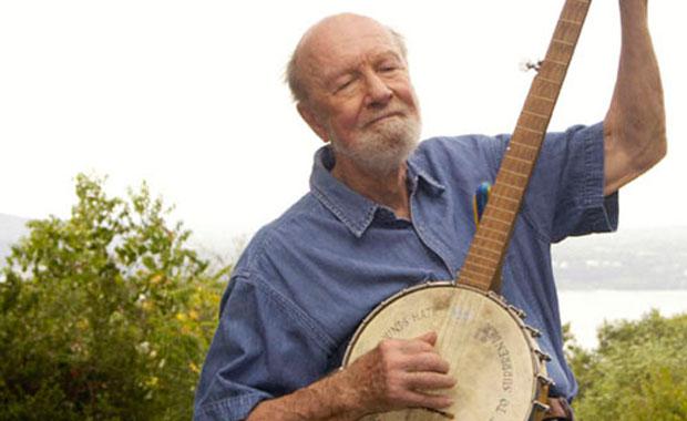 Pete Seeger (photo by Dion Ogust)