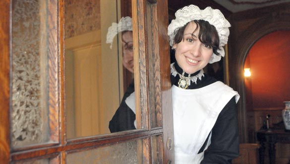 Historic reenactor Casey Morris welcomed visitors to the historic section of Huguenot Street during a recent tour. (photo by Lauren Thomas)