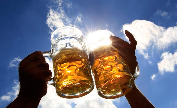beer-toast-@