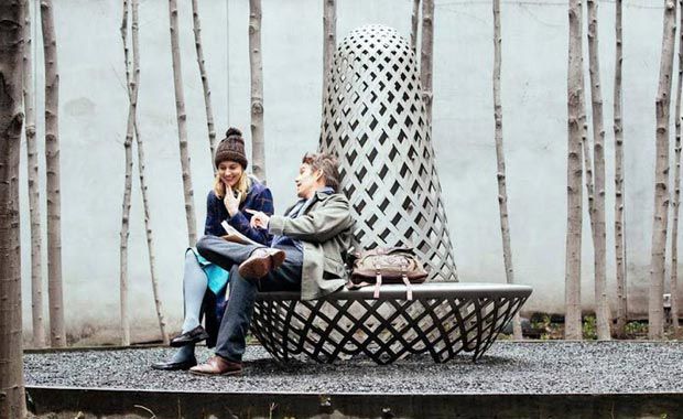 Ethan Hawke and Greta Gerwig in Maggie's Plan
