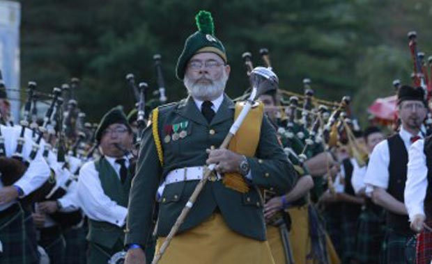 bagpipe-@