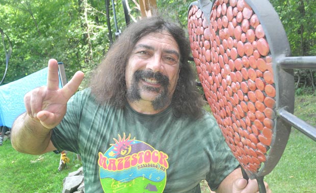 Lee Mazzola (Lauren Thomas | Almanac Weekly)