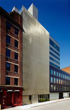 The Hôtel Americano exterior.