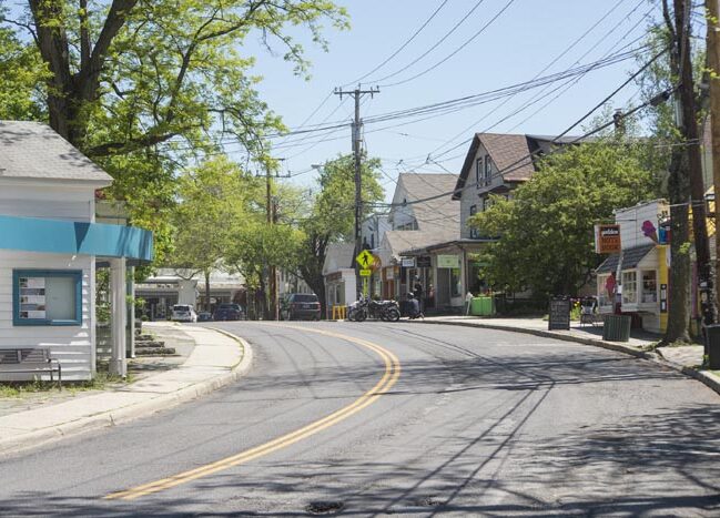 Homeless in Woodstock doc draws crowd as officials seek answers ...