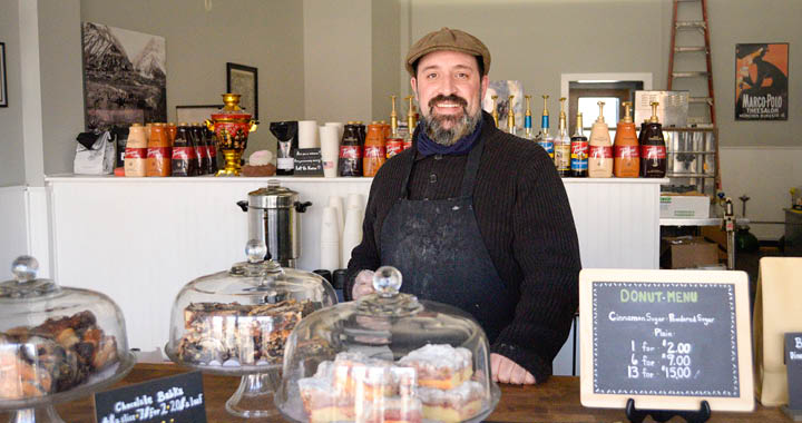 Hot donuts are made to order at Half Moon Rondout Café - Hudson Valley One